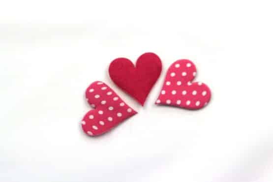 Herz, gepunktet, pink, 32 mm, 20 Stück - valentinstag, accessoires, geschenkband-fuer-anlaesse